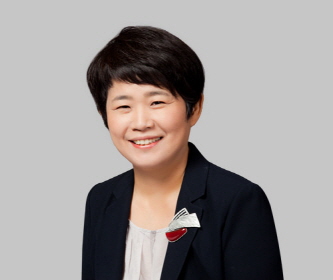 Kyungsook Lee