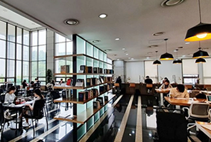 열린도서관 7호 운초우선교육관 전경